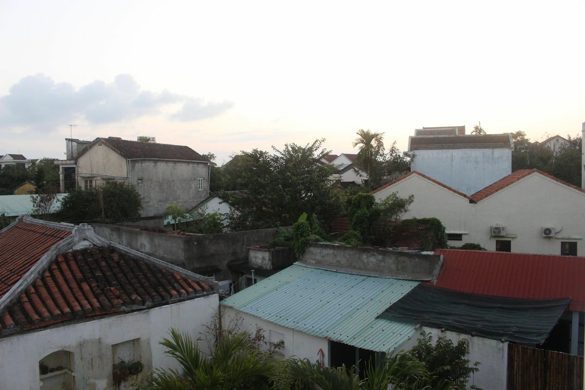 Homestay View & *